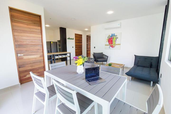 Angelina 28 Beachfront by Nah Hotels