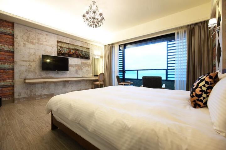 Room 18 of 67