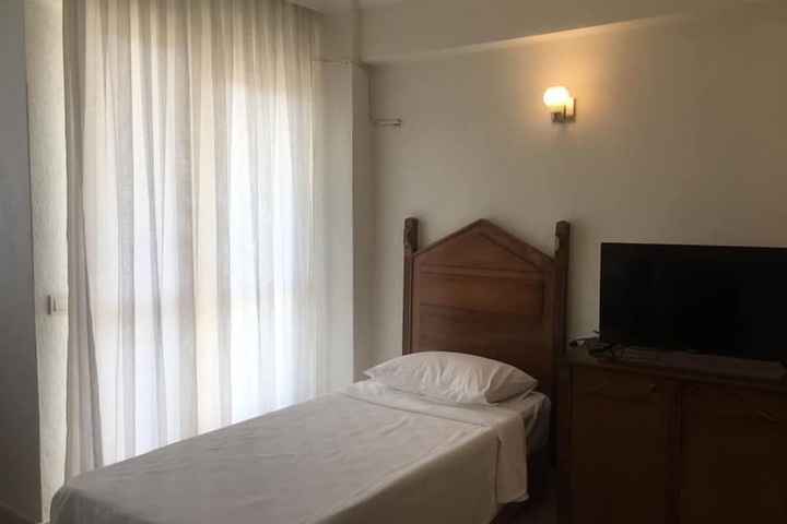 Room 5 of 85