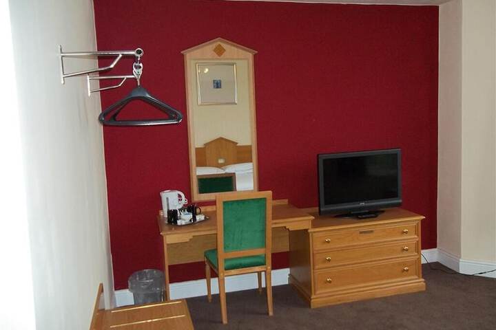 Room 22 of 49