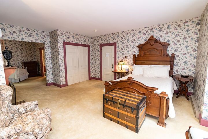 Room 2 of 41