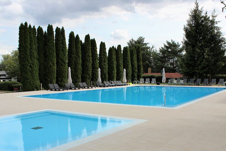 Pool 68 of 139