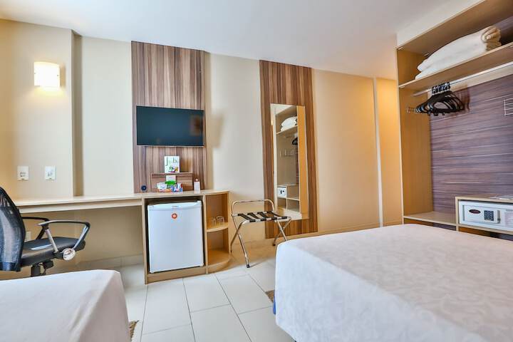 Room 8 of 75