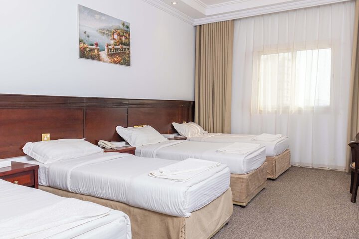 Room 6 of 22