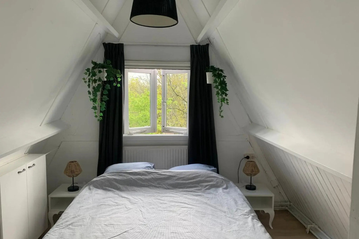 Room 5 of 22