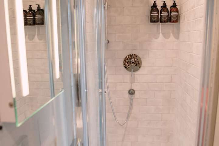 Room 19 of 27