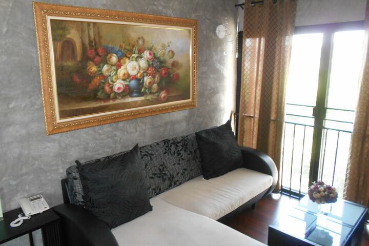 Room 5 of 49