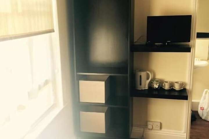 Room 4 of 39