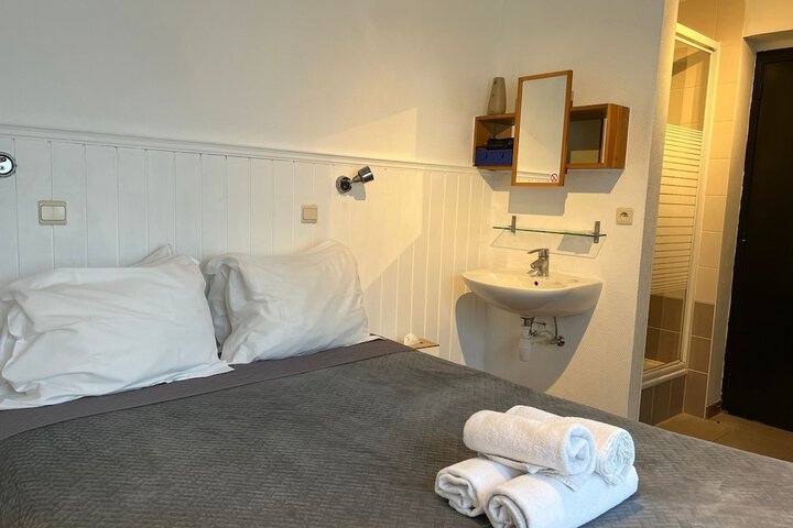 Room 16 of 71