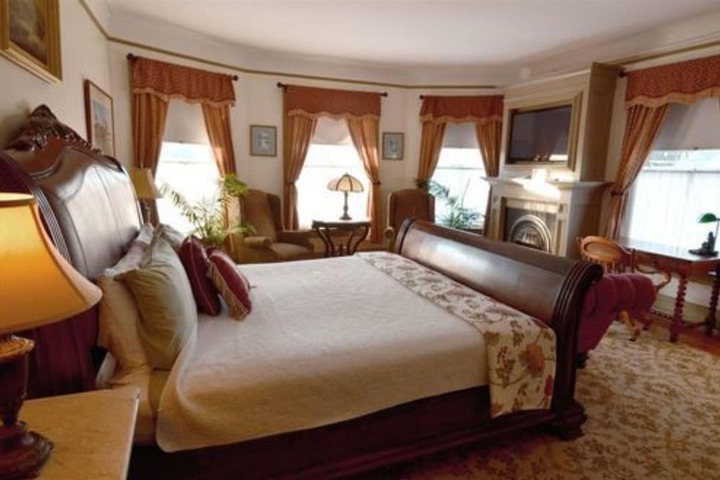 Room 30 of 130