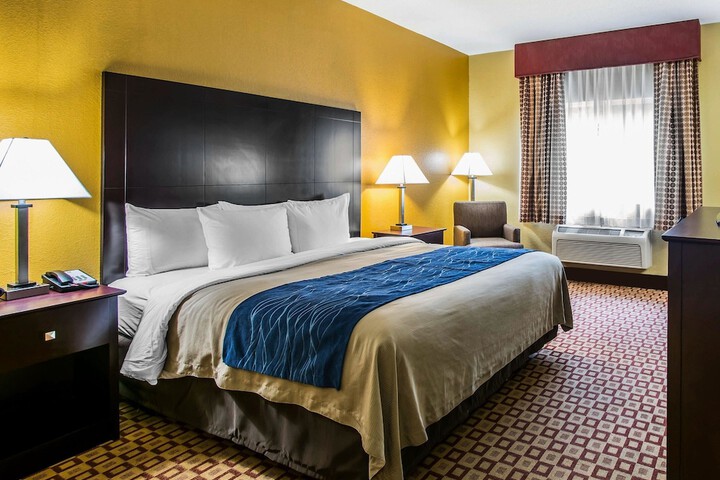 1 King Bed Mobility Accessible (9 of 14)