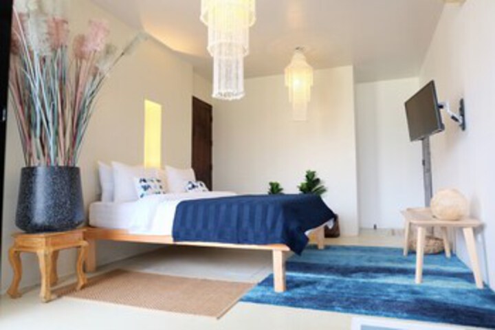 Room 34 of 66