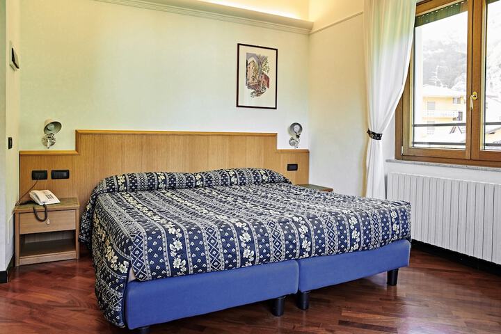 Room 5 of 41