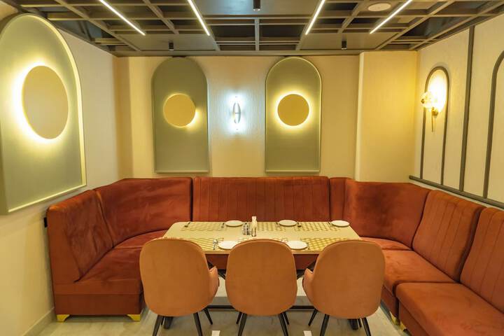 Dining 21 of 34