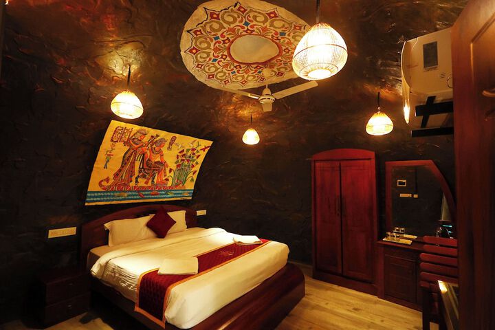 Room 19 of 47