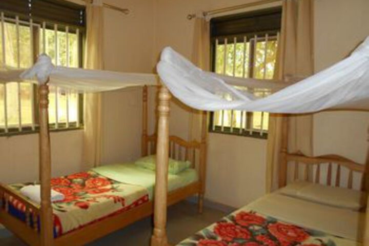 Room 13 of 22