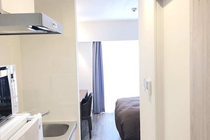 Room 13 of 31