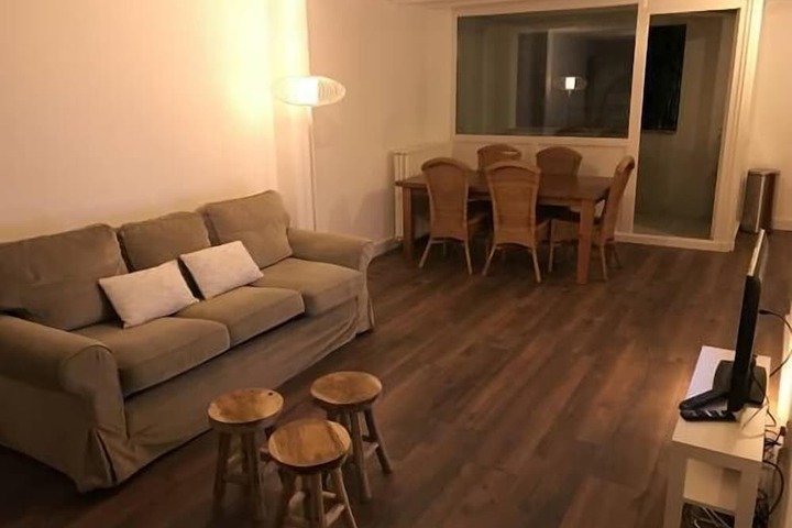Room 33 of 38