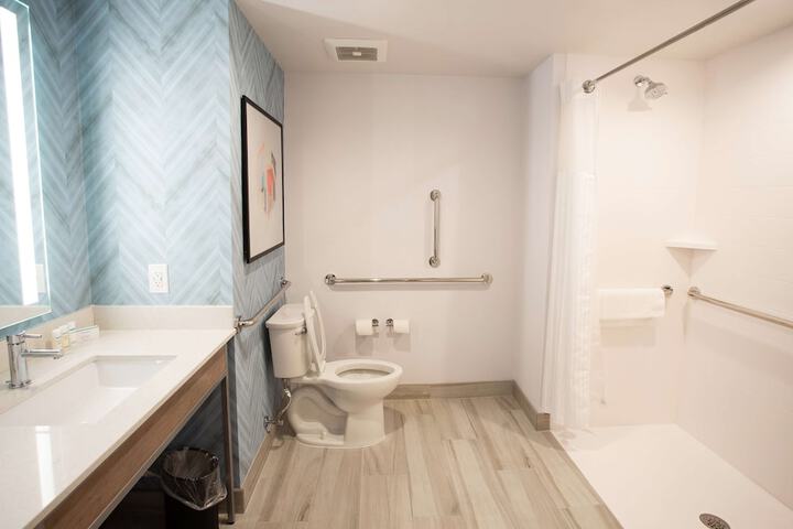 Bathroom shower