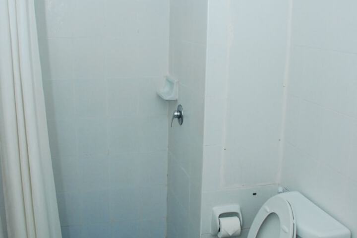 Room 18 of 34