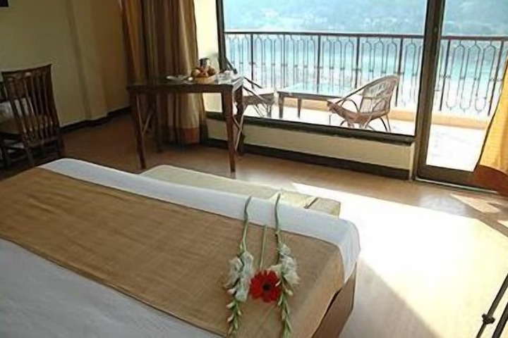 Room 10 of 46