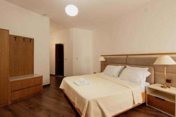 Room 47 of 187