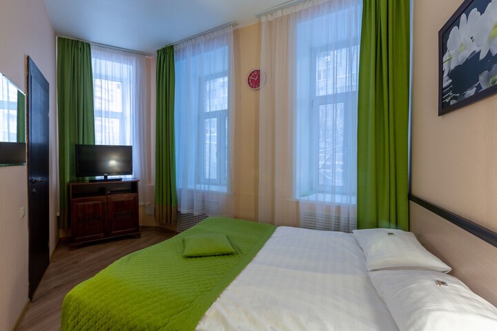 Room 16 of 127