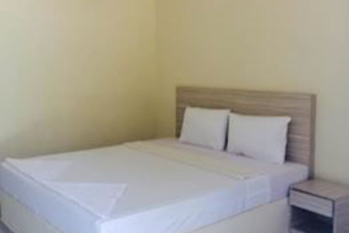 Room 8 of 15