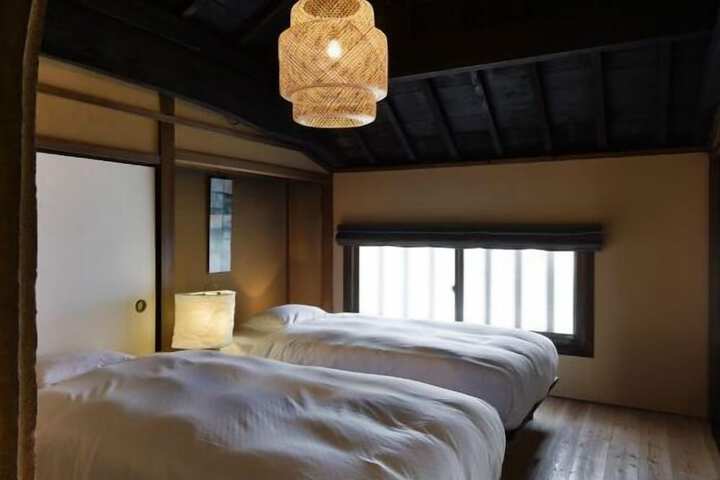 Room 10 of 69