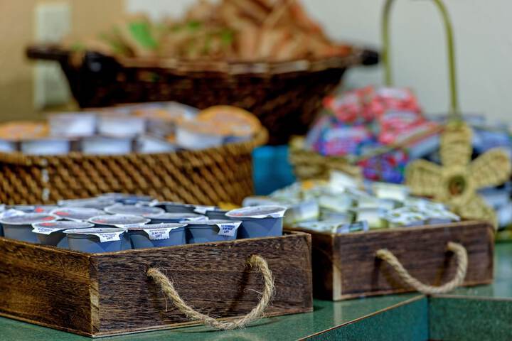 Breakfast/Coffee Service 55 of 109
