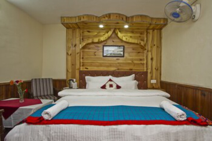 Room 15 of 16