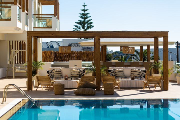 Pool 55 of 102
