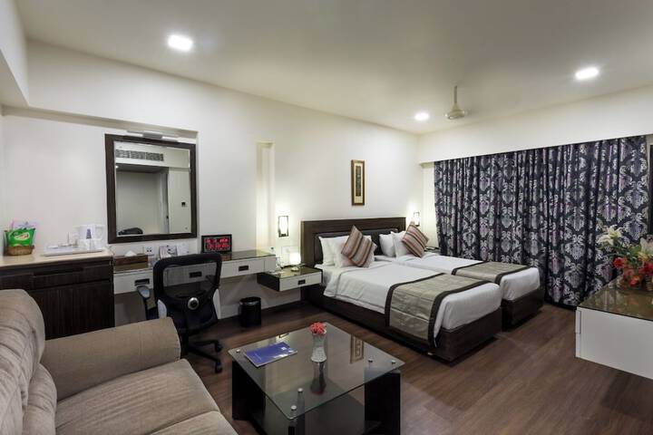 Room 5 of 31