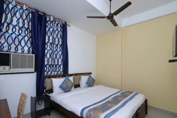 Room 3 of 22