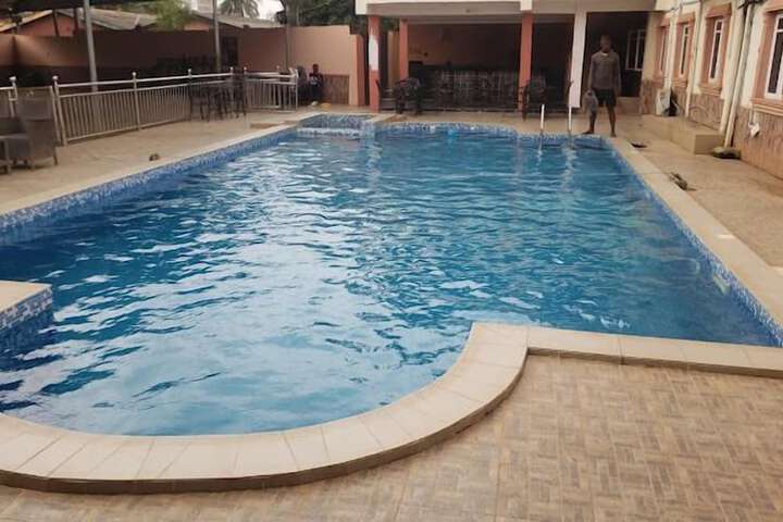 Pool 15 of 42