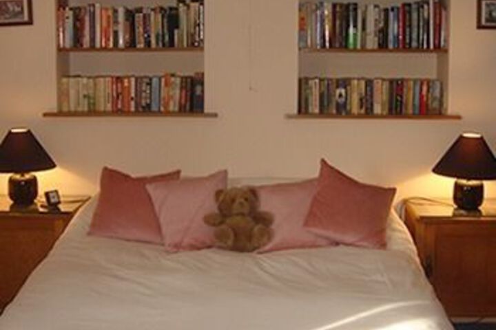 Room 5 of 12