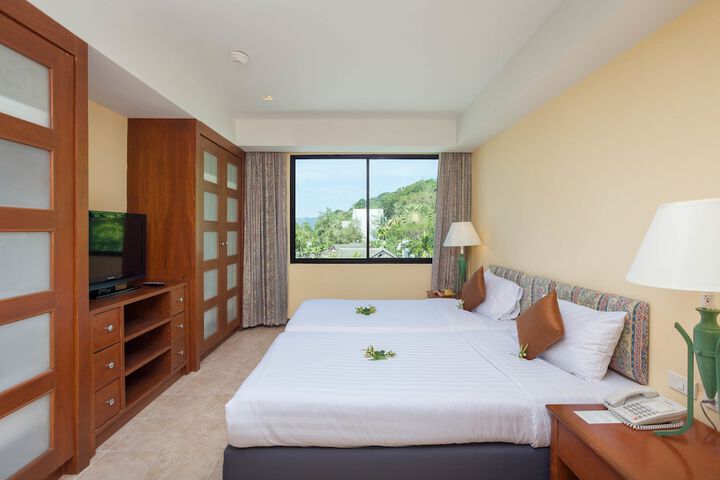 Room 4 of 41
