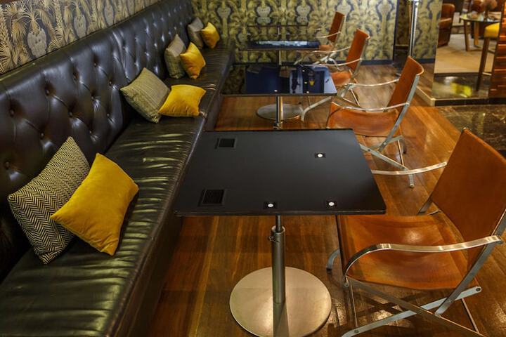 Lounge 66 of 83
