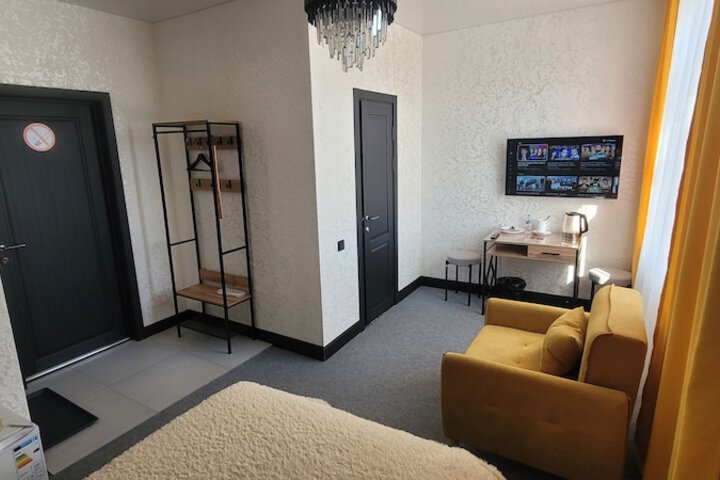 Room 23 of 35