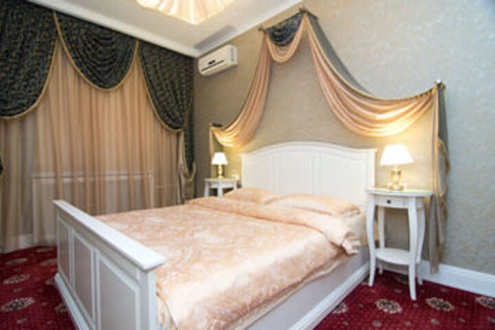 Room 33 of 63