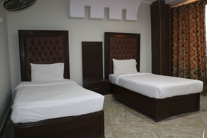 Room 2 of 14