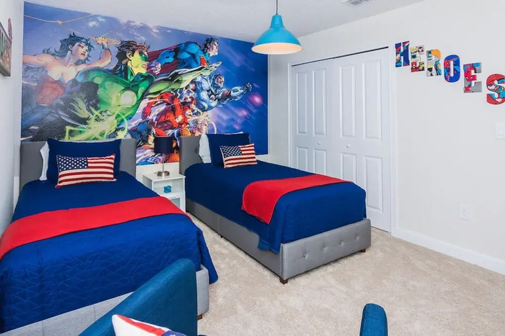 Room 11 of 30