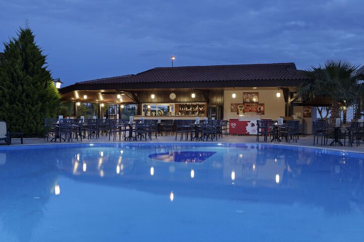 Pools & Facilities