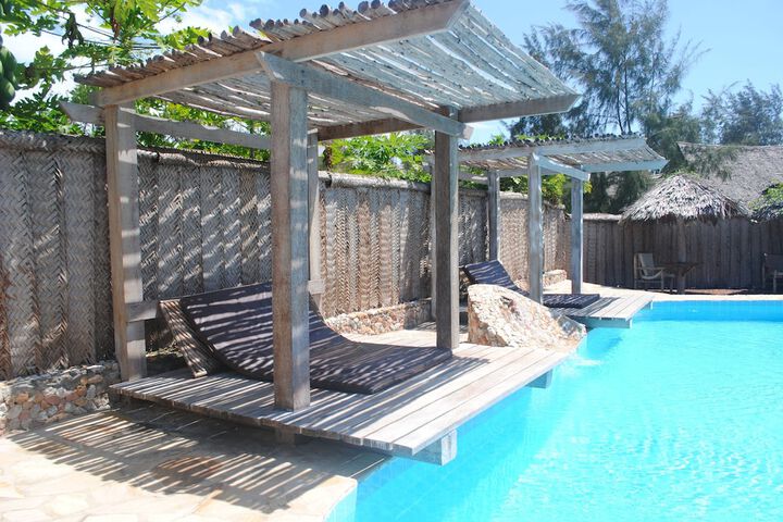 Pool 43 of 140