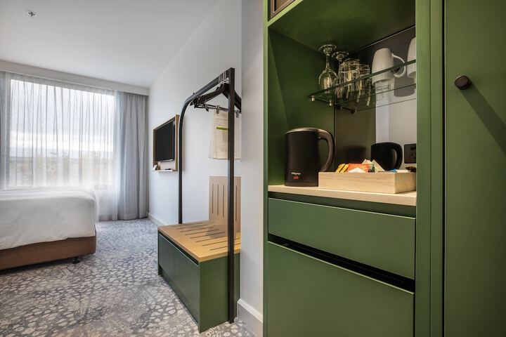 Room 26 of 101