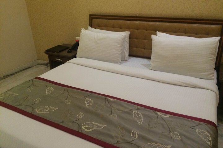 Room 185 of 288