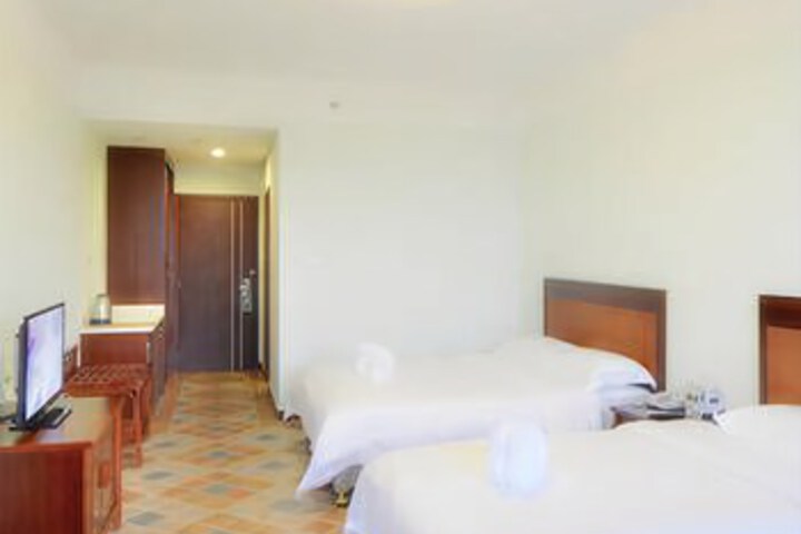 Room 5 of 7