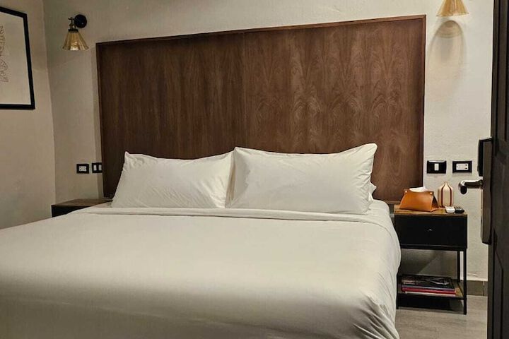 Room 13 of 75