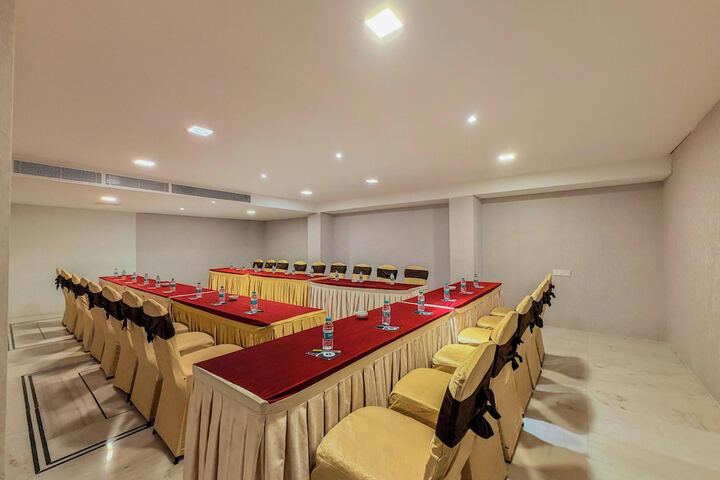 Ballroom/Hall 48 of 55