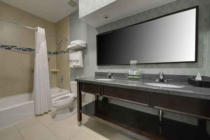 Room 15 of 49